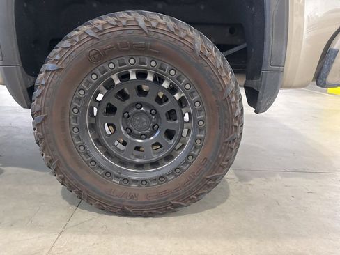 Used 2022 GMC Sierra 1500 Elevation w/ X31 Off-Road Package image 7