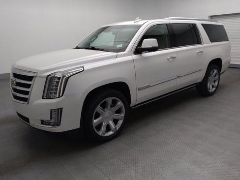 Used 2016 Cadillac Escalade ESV Premium image 2