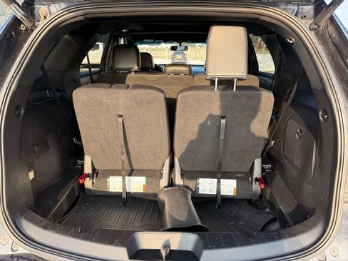 Used 2017 Ford Explorer XLT w/ Equipment Group 202A image 13