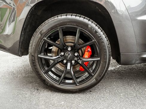Used 2020 Jeep Grand Cherokee SRT AWD/4WD image 34