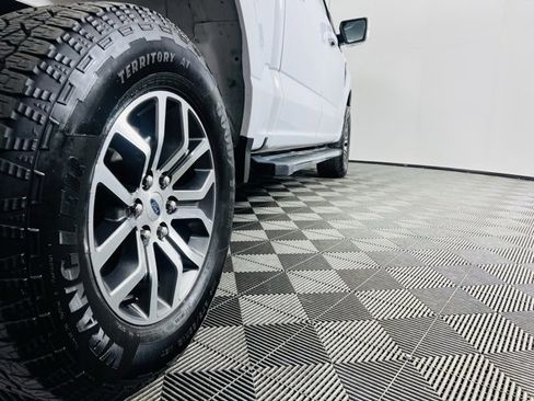 Used 2021 Ford F150 Lariat w/ Max Trailer Tow Package image 6