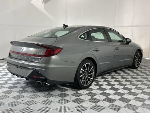 Used 2023 Hyundai Sonata Limited w/ Cargo Package FWD image 8