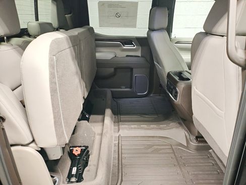 New 2026 GMC Sierra 1500 SLT w/ SLT Premium Plus Package image 13