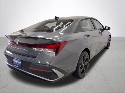 New 2026 Hyundai Elantra SEL Sport FWD image 12