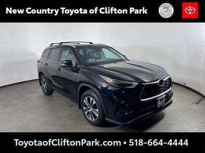 Used 2023 Toyota Highlander XLE