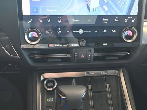 Used 2024 Lexus GX 550 image 16