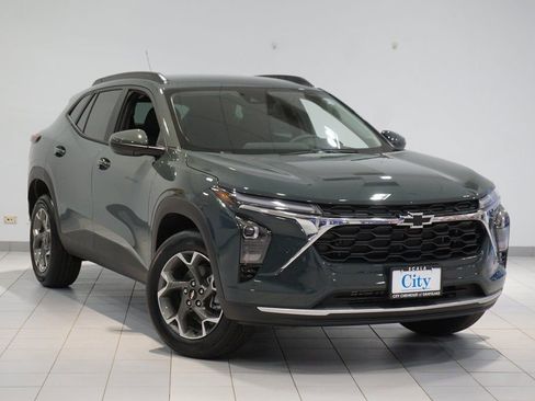 New 2026 Chevrolet Trax LT image 2