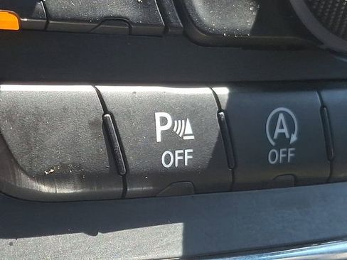 Used 2017 Jeep Grand Cherokee Altitude AWD/4WD image 23