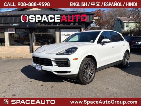 Used 2022 Porsche Cayenne Platinum Edition image 1