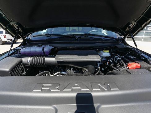 New 2026 RAM 1500 Express AWD/4WD image 19