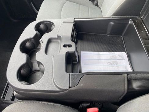 Used 2022 RAM 1500 Classic SLT image 13