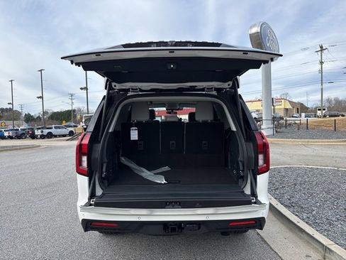 New 2026 Ford Expedition Active image 24