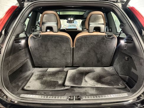 Certified 2024 Volvo XC90 T8 Plus AWD/4WD image 26