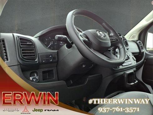 Used 2024 RAM ProMaster 2500 w/ Convenience Group FWD image 14