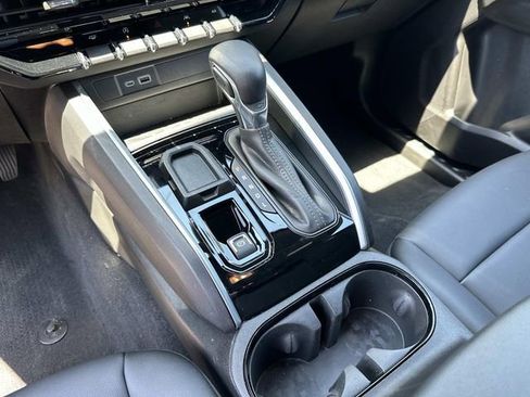 Used 2024 Chevrolet Colorado LT w/ LT Convenience Package III RWD image 26
