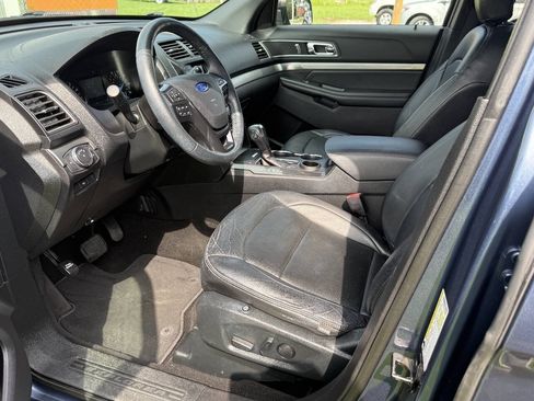 Used 2019 Ford Explorer XLT w/ Class III Trailer Tow Package FWD image 12