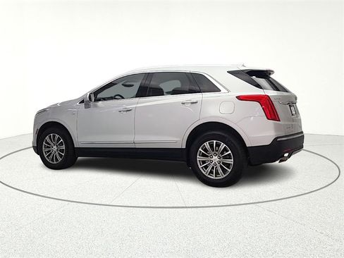 Used 2018 Cadillac XT5 Luxury w/ Driver Awareness Package image 5
