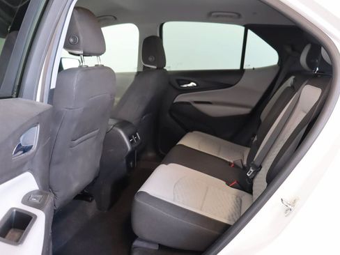 Used 2018 Chevrolet Equinox LS FWD image 15