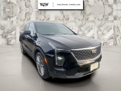 Certified 2024 Cadillac XT4 Premium Luxury image 7