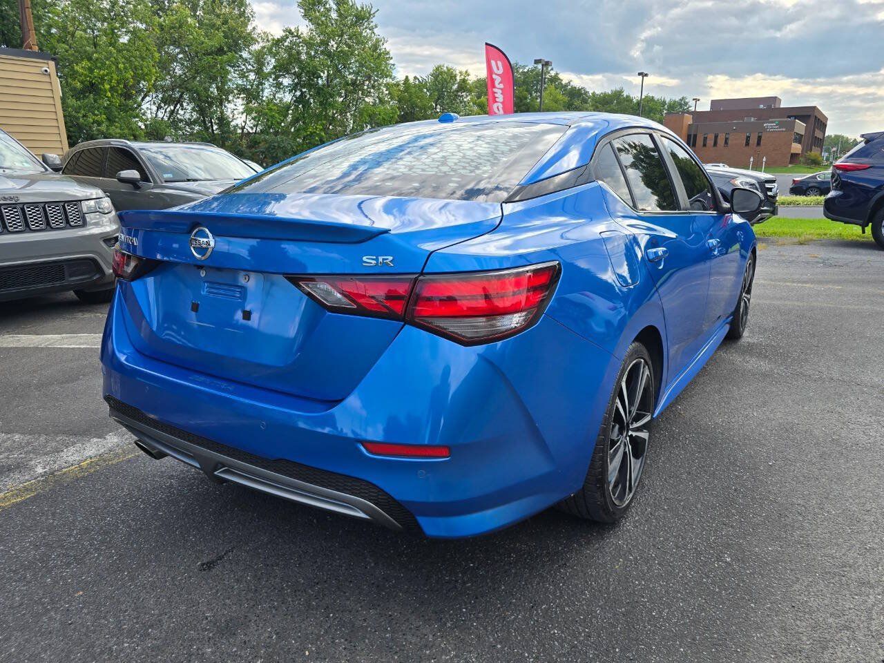 Used 2020 Nissan Sentra SR FWD image 3