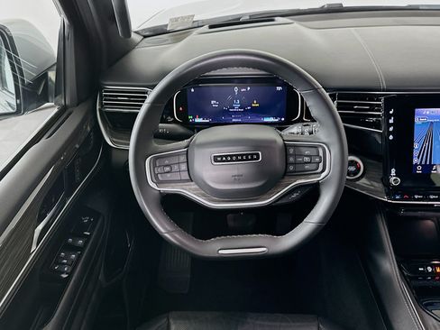 Used 2022 Jeep Wagoneer Series III w/ Premium Group I RWD image 18