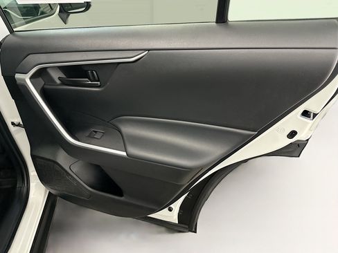 Used 2024 Toyota RAV4 LE image 31