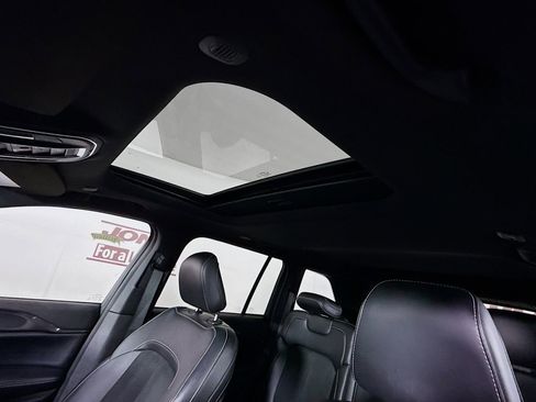 Used 2023 Jeep Grand Cherokee Altitude image 10