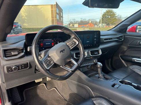 Used 2024 Ford Mustang Premium image 31