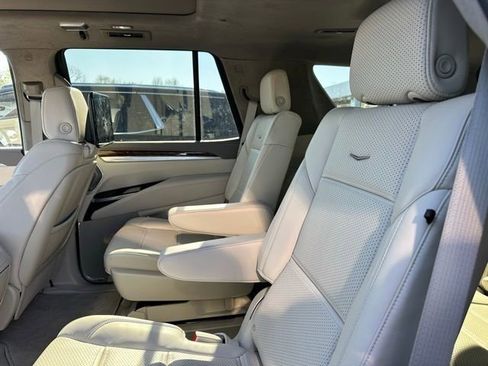 Used 2025 Cadillac Escalade Sport Platinum w/ LPO, ONYX Package image 14