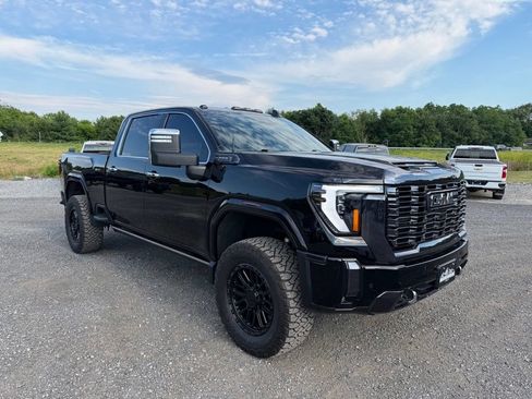 Used 2024 GMC Sierra 3500 Denali Ultimate AWD/4WD image 28