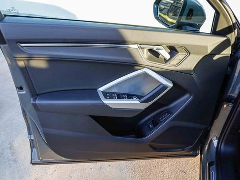 Used 2022 Audi Q3 2.0T Premium image 24