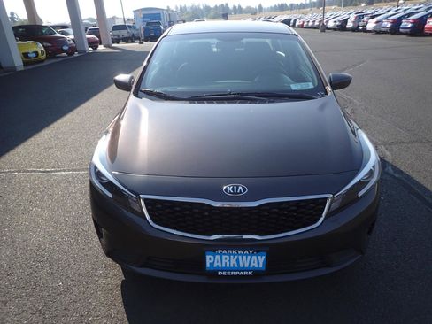 Used 2018 Kia Forte LX FWD image 8