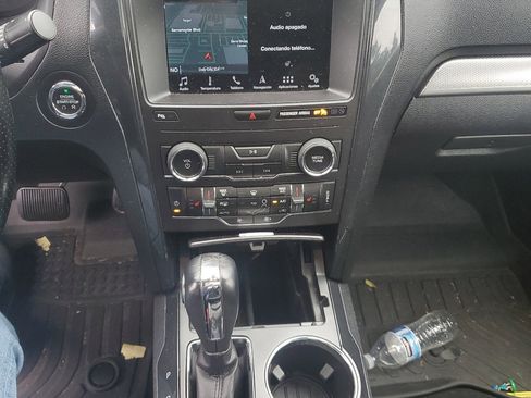 Used 2019 Ford Explorer XLT w/ Equipment Group 202A image 11