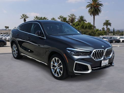 Used 2023 BMW X6 xDrive40i w/ Premium Package AWD/4WD image 3