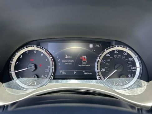 Used 2023 Toyota Highlander XLE FWD image 35