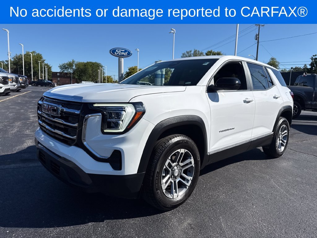 Used 2026 GMC Terrain Elevation FWD image 2