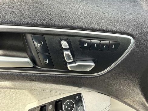 Used 2020 Mercedes-Benz GLA 250 4MATIC image 24