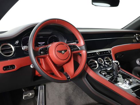 Used 2020 Bentley Continental GT image 19