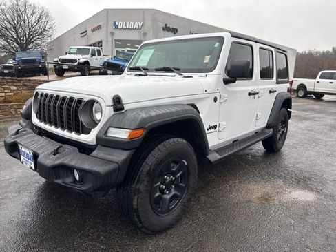 Used 2025 Jeep Wrangler Unlimited Sport AWD/4WD image 1