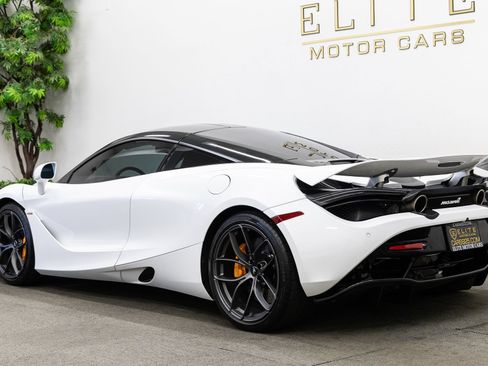 Used 2019 McLaren 720S Luxury RWD image 3