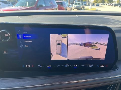 Used 2025 Chevrolet Suburban Z71 w/ Comfort Package image 26