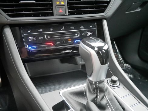 New 2025 Volkswagen Jetta Sport FWD image 9