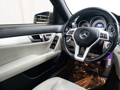 Used 2014 Mercedes-Benz C 250 Sedan image 11