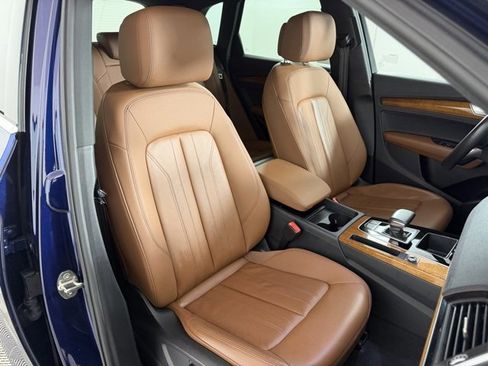 Certified 2023 Audi Q5 2.0T Premium w/ Convenience Package image 24