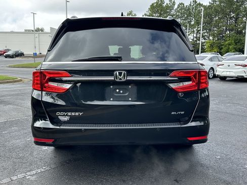 Used 2023 Honda Odyssey Elite image 13