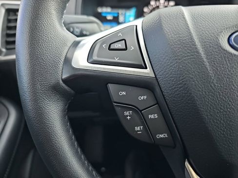 Used 2024 Ford Edge SEL w/ Sport Appearance Package image 11