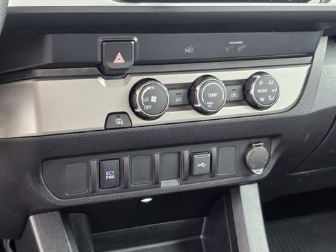 Used 2021 Toyota Tacoma SR w/ SR Convenience Package image 18