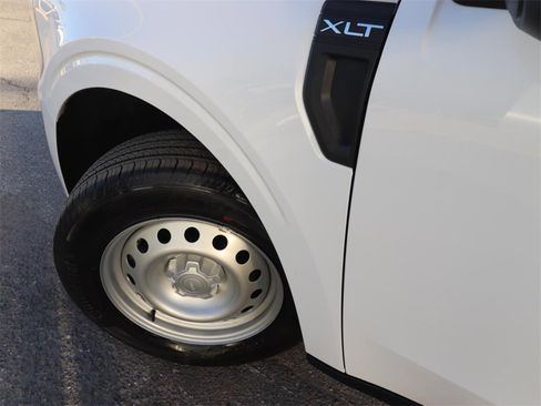 Certified 2025 Ford Maverick XLT w/ Equipment Group 302A image 3