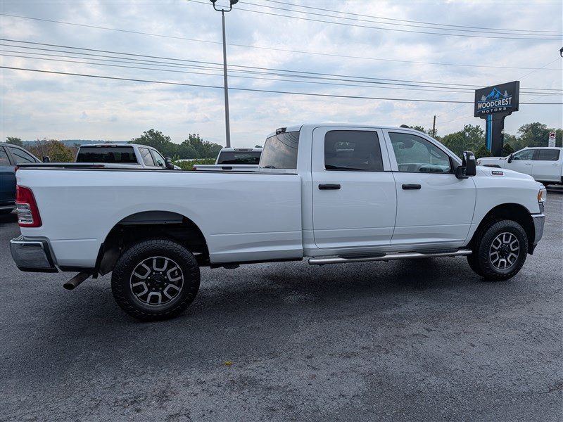 Used 2024 RAM 2500 Tradesman w/ Chrome Appearance Group AWD/4WD image 8