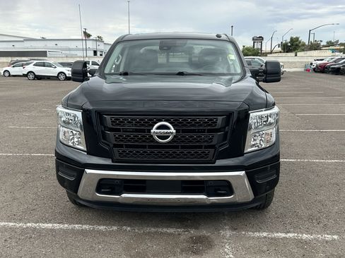 Used 2021 Nissan Titan SV w/ SV Convenience Package RWD image 7